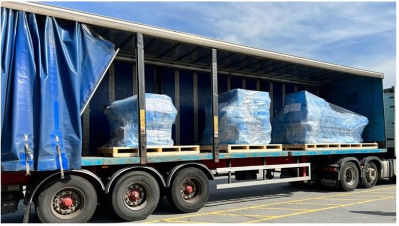 impack-ergosa-shipment-arrives-by-truck-at-coveris
