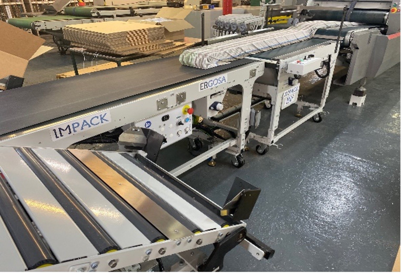 Ergosa packaging box packing station in pick and pack mode